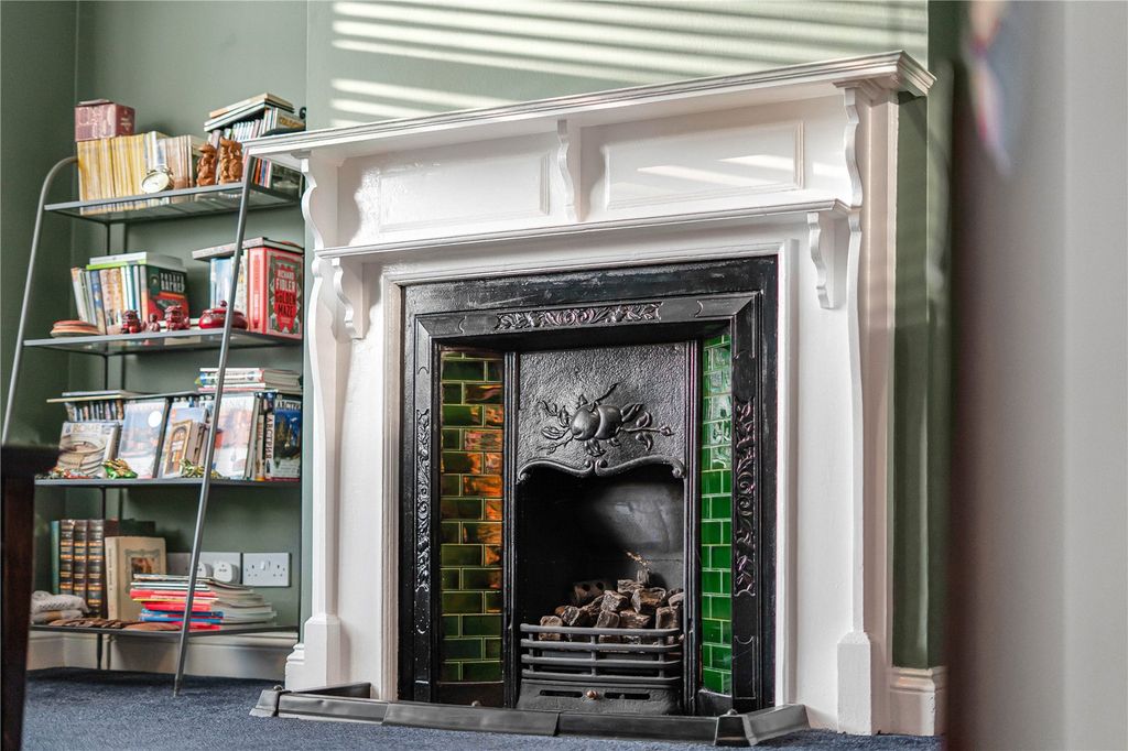 Property photo 3 of 11 Picture No. 18