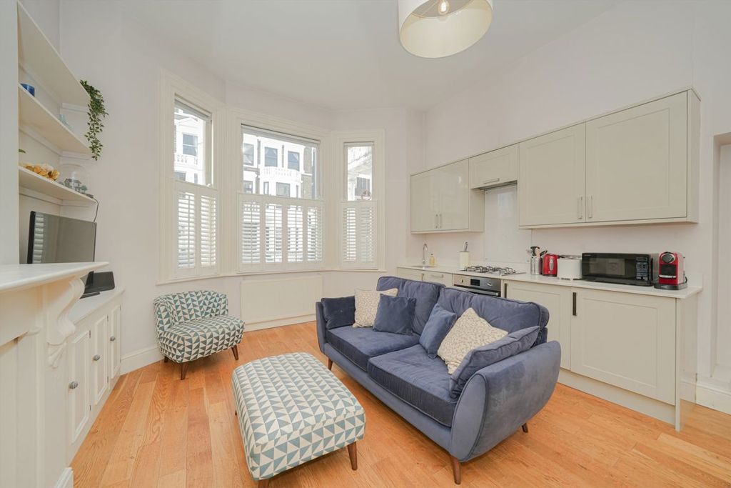 Property photo 2 of 7