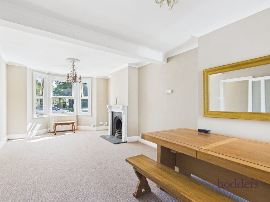 Property photo 3 of 22 Picture No. 23