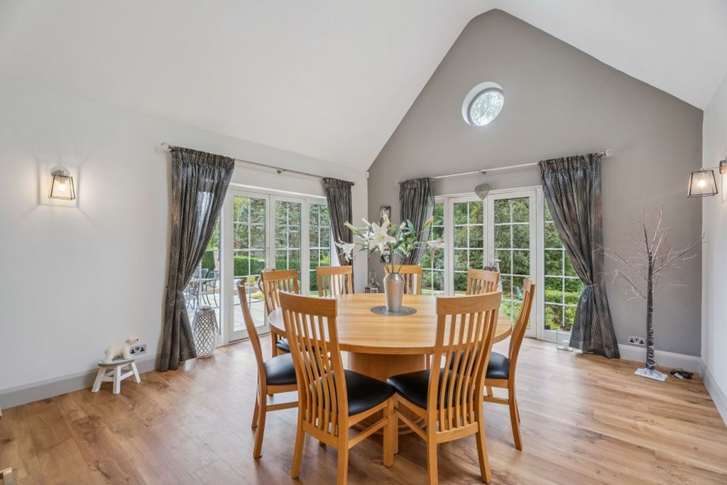 Property photo 3 of 29 Dining Room