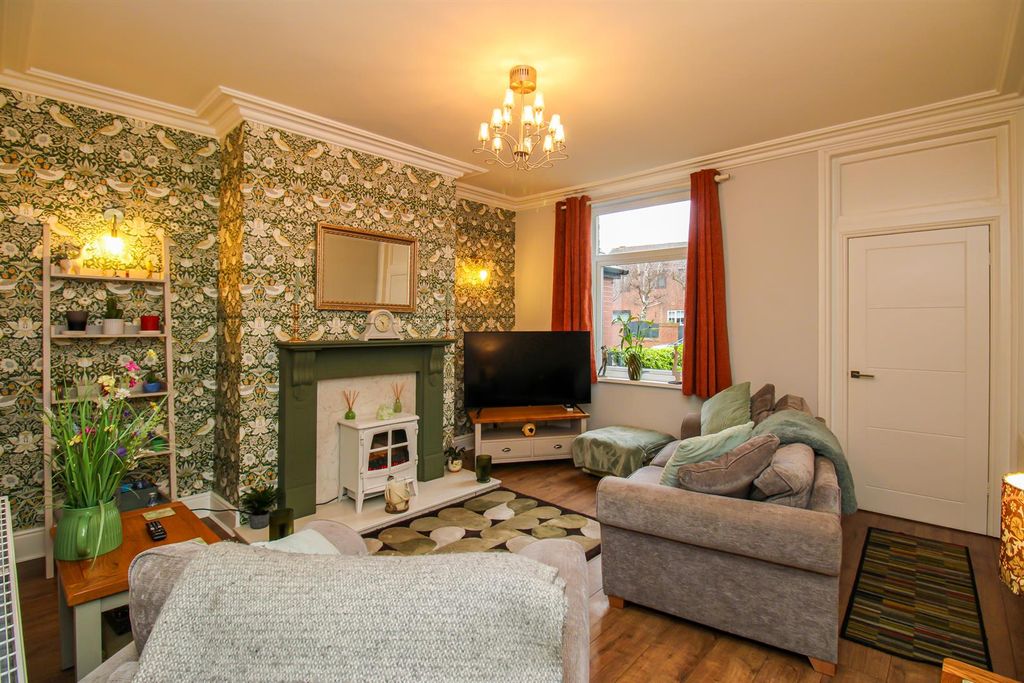 Property photo 2 of 10 Living Room