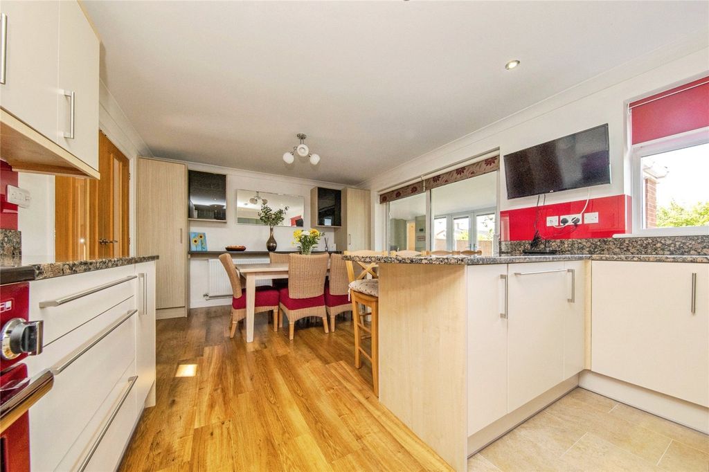 Property photo 3 of 36 Picture No. 42