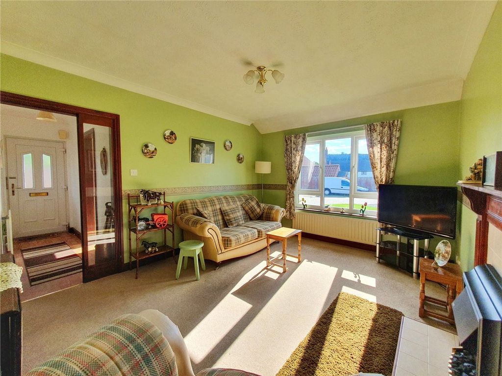Property photo 2 of 13 Picture No. 24
