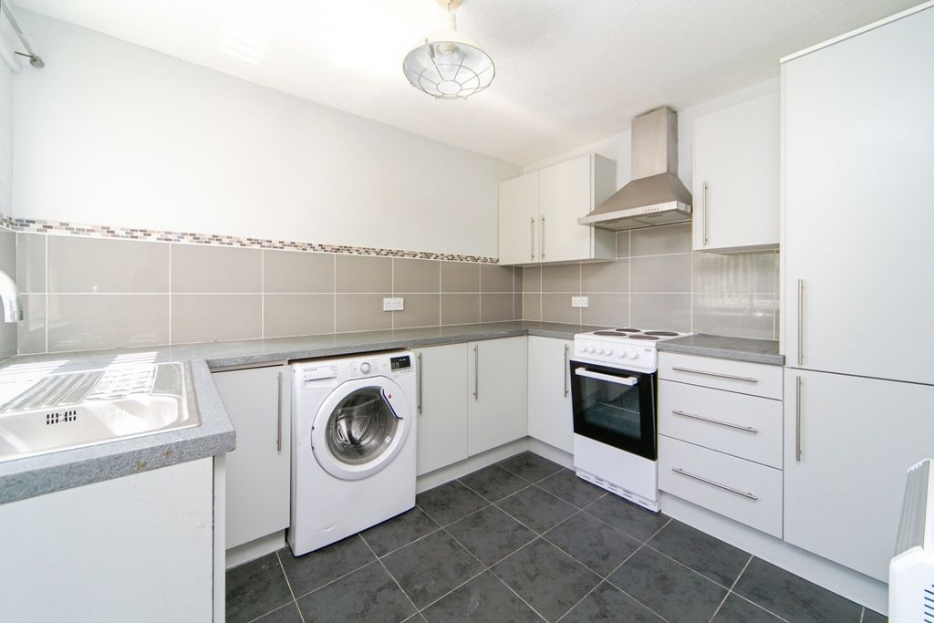 Property photo 2 of 16 Photo