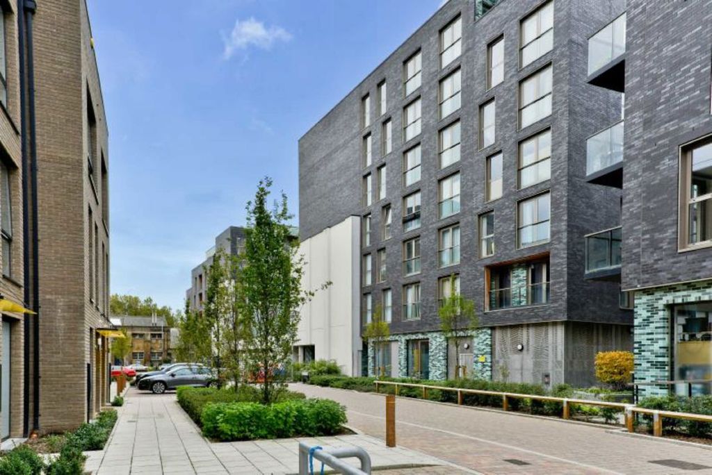 Property photo 1 of 9