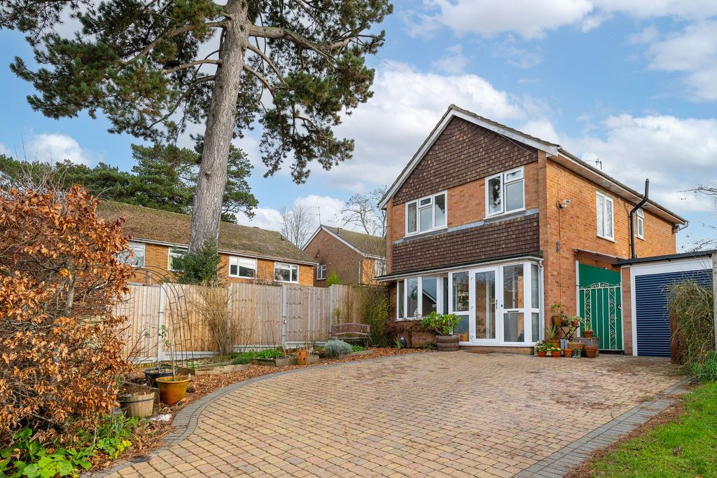 Property photo 2 of 20