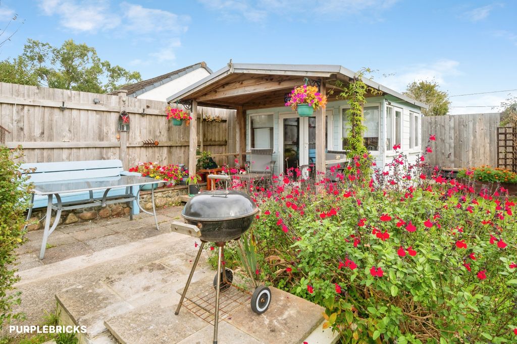 Property photo 2 of 26
