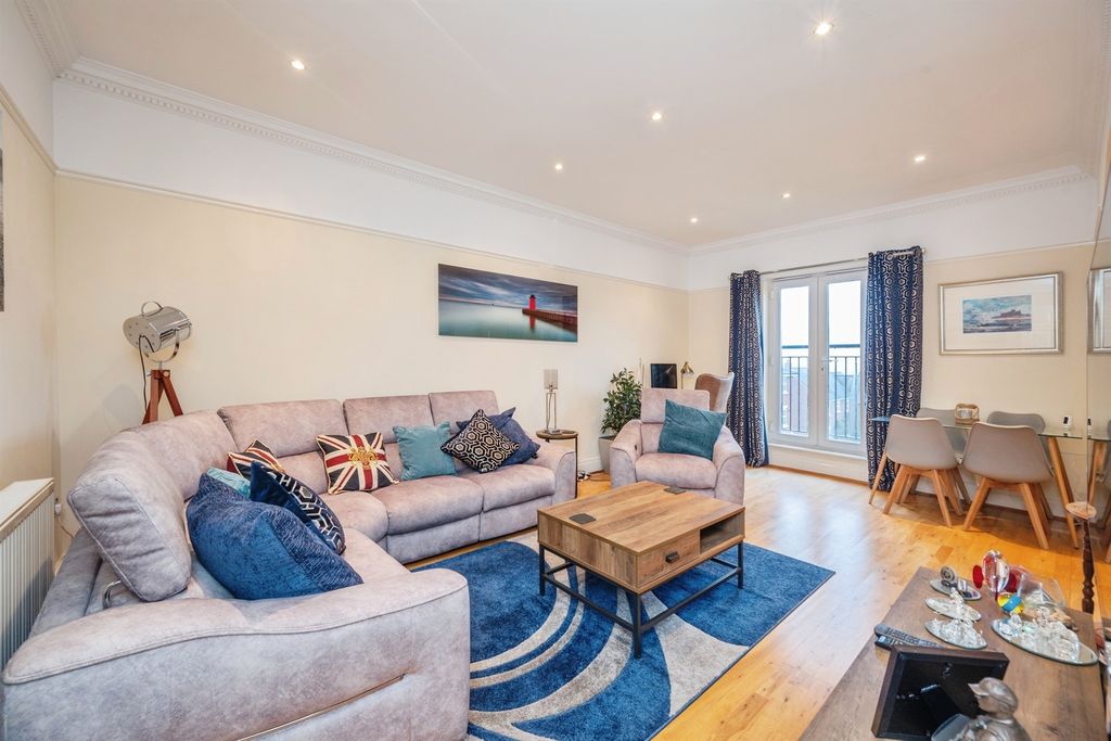 Property photo 3 of 19