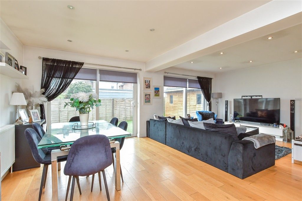 Property photo 1 of 13 Dining Area