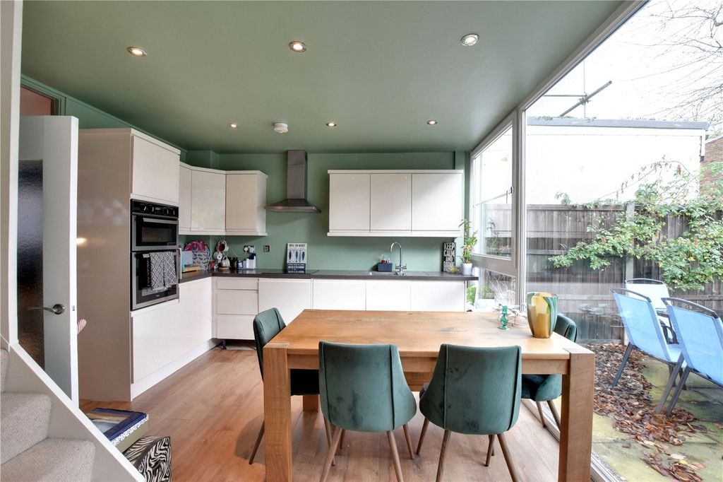 Property photo 3 of 17 Picture No. 06