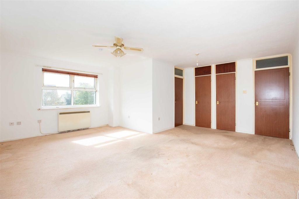 Property photo 2 of 9 Westlake-04.Jpg