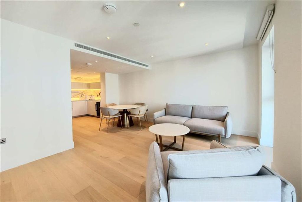 Property photo 1 of 8 (Main)