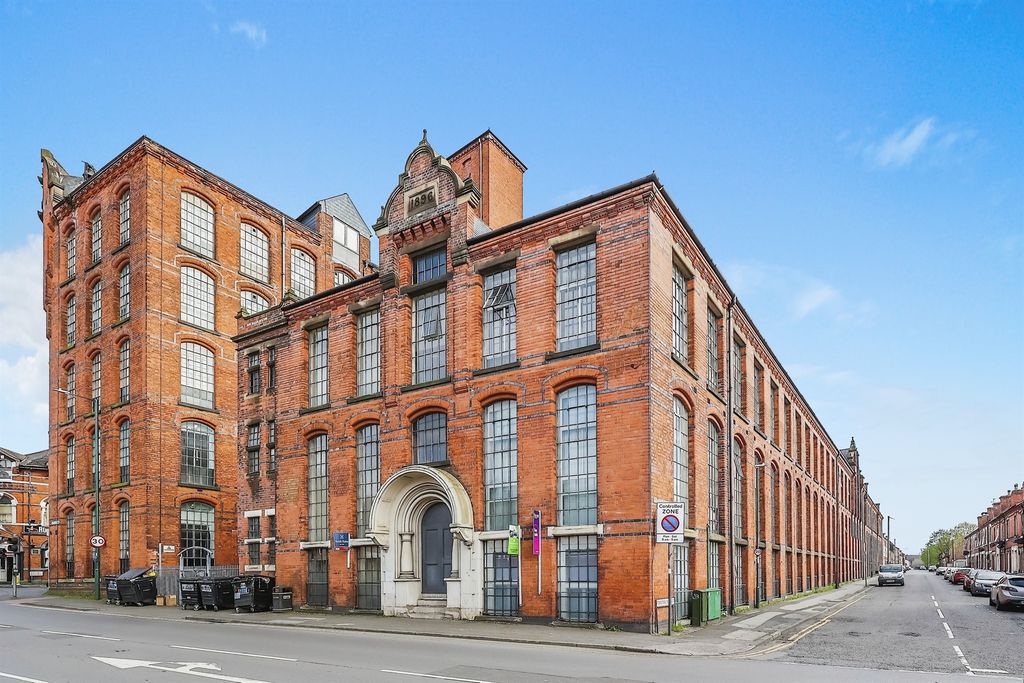 Property photo 1 of 13