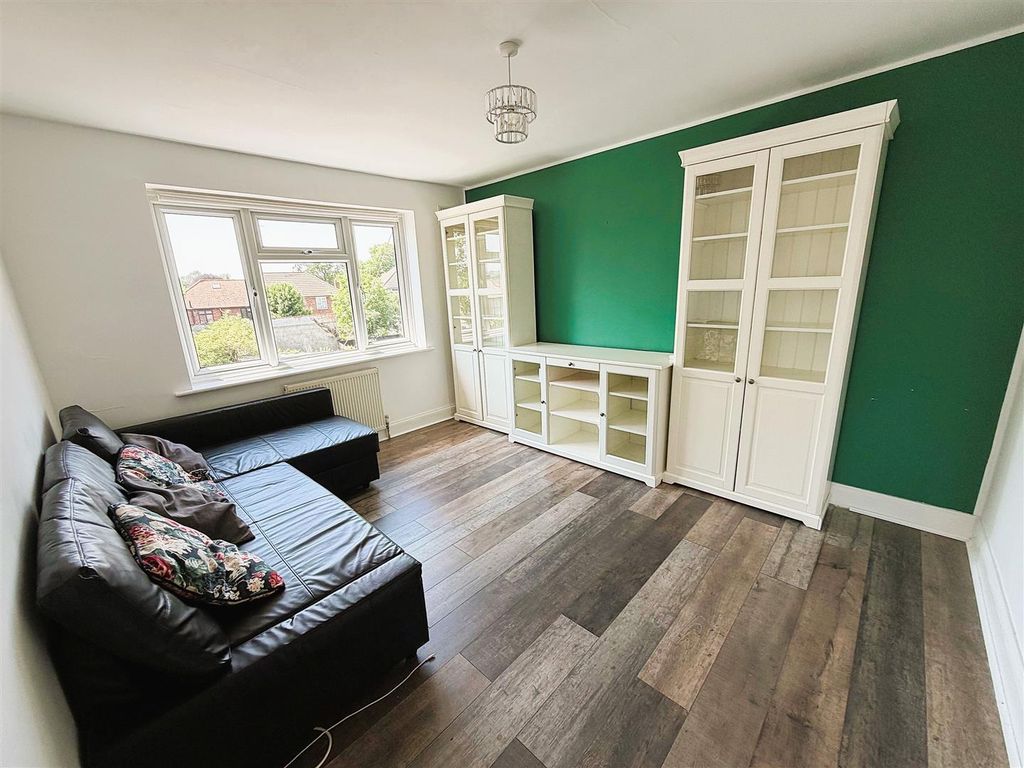 Property photo 2 of 10 9.Jpg