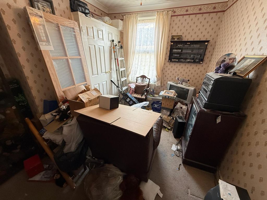 Property photo 3 of 9