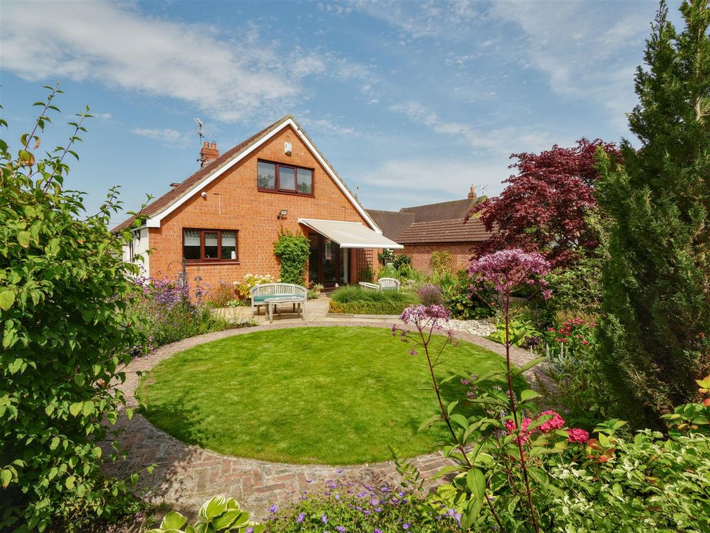 Property photo 2 of 33 External