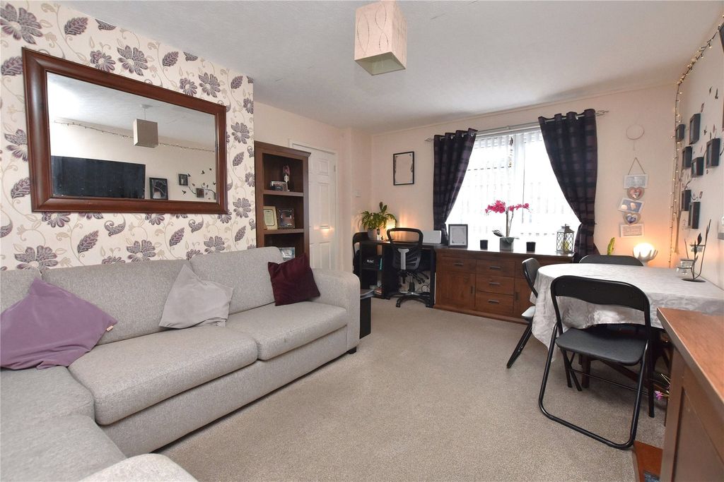 Property photo 3 of 12 Living Room