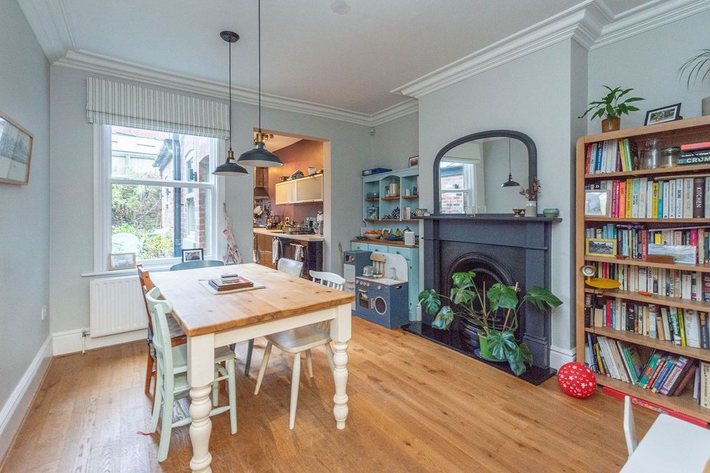 Property photo 3 of 16