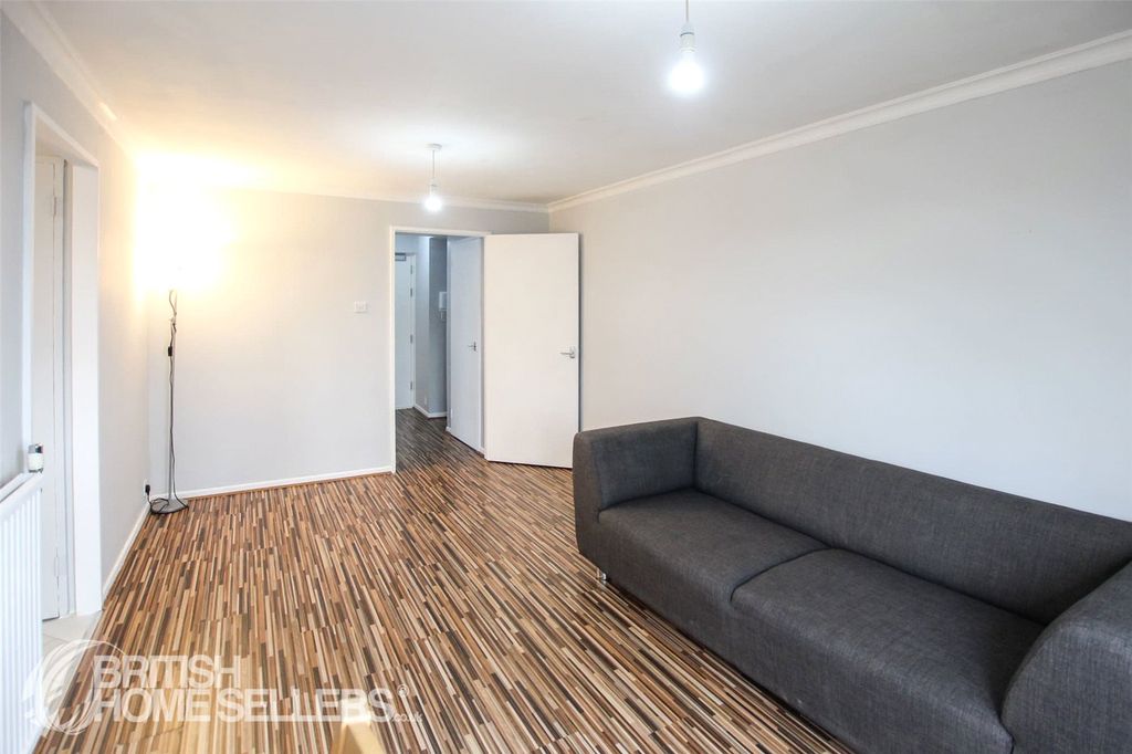 Property photo 3 of 10 Picture No. 06
