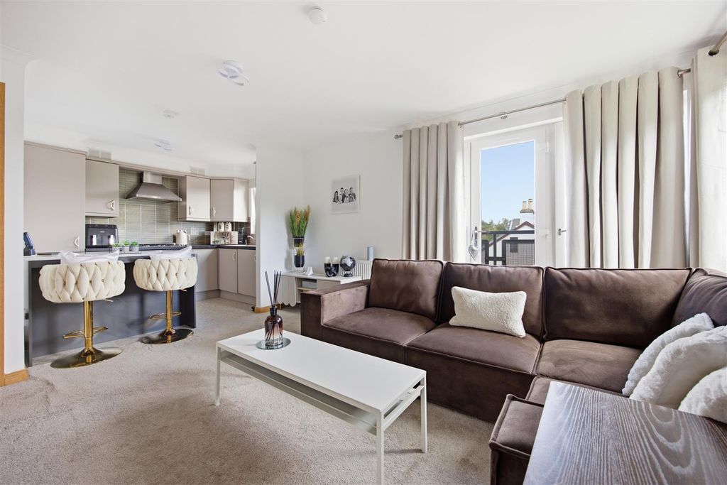 Property photo 2 of 16 04-15F_Newabbey_Rd_Gartcosh_014.Jpg