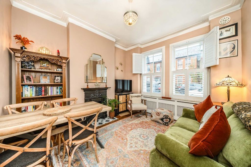 Property photo 2 of 6