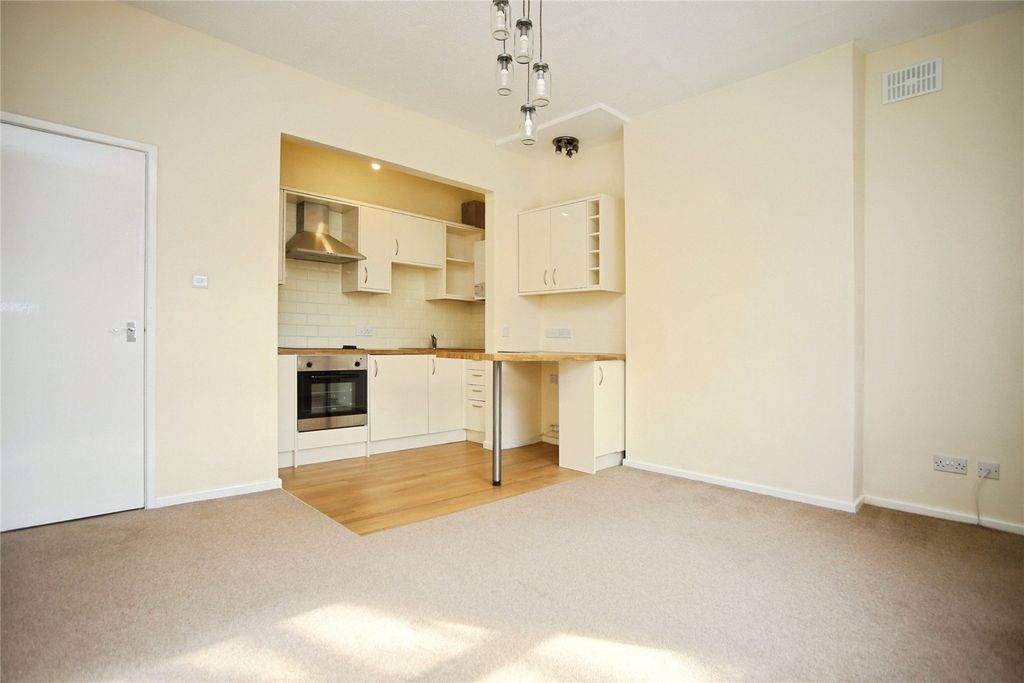 Property photo 1 of 6 Picture No. 08