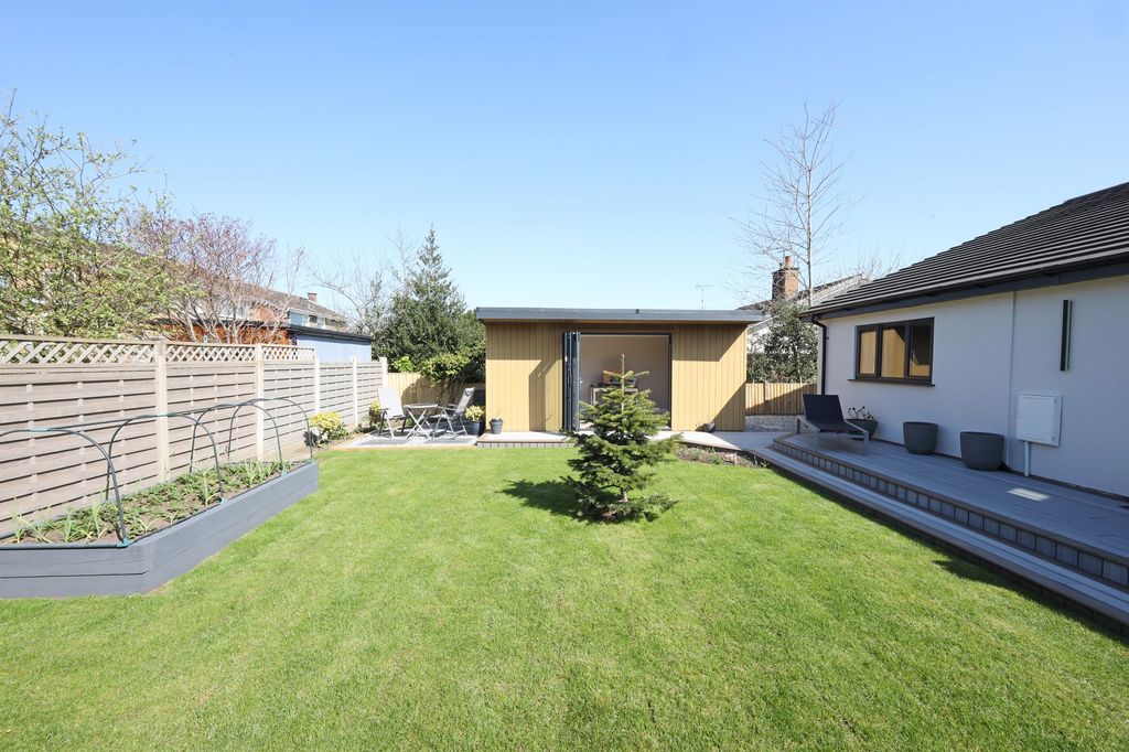Property photo 3 of 38