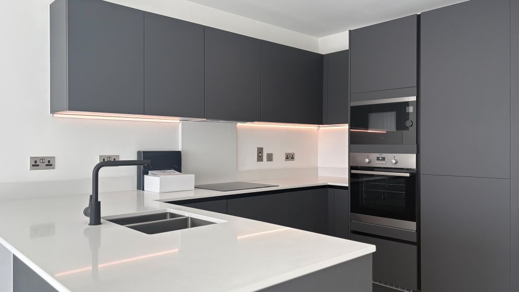 Property photo 2 of 15 Kitchen