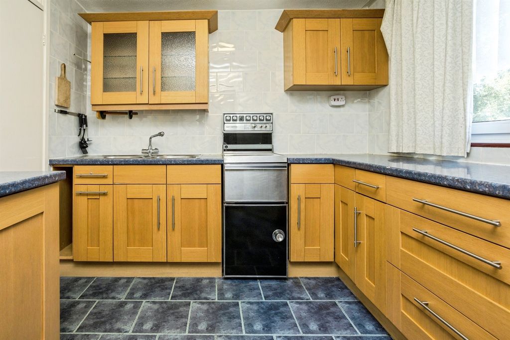 Property photo 3 of 16