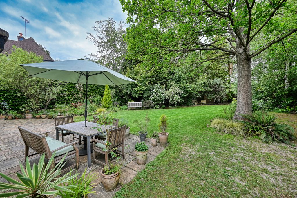 Property photo 1 of 23
