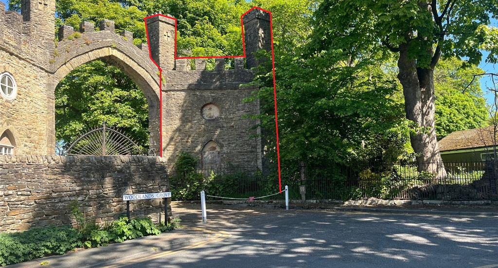 Property photo 1 of 2