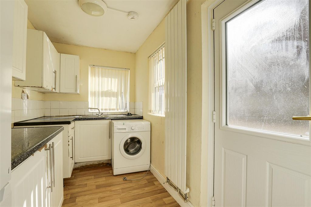 Property photo 2 of 11 04.Jpg