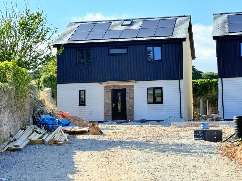 Property photo 1 of 2