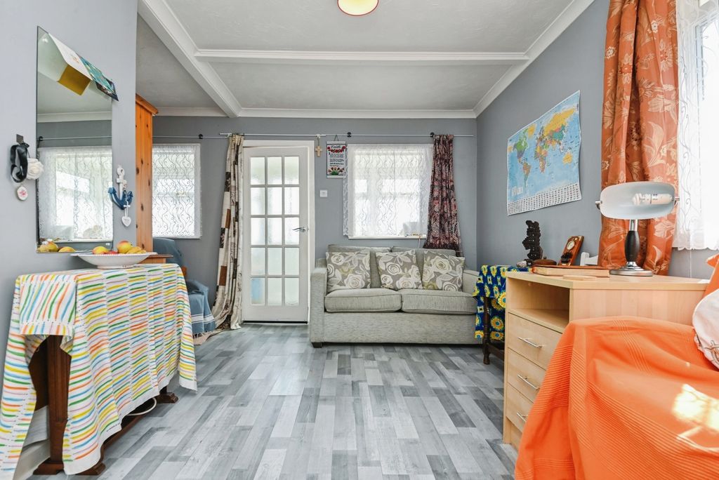 Property photo 1 of 10 Pbox-Img.Jpg