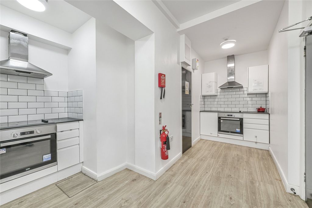 Property photo 3 of 15 Picture No. 29