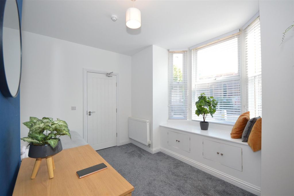 Property photo 3 of 15 Bedroom 1 - 3.Jpg