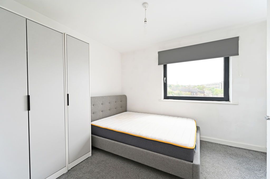 Property photo 3 of 11 En Suite