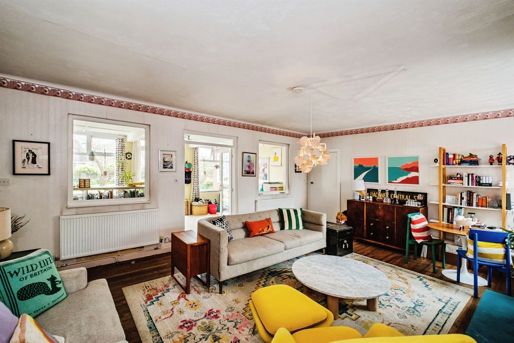 Property photo 2 of 19