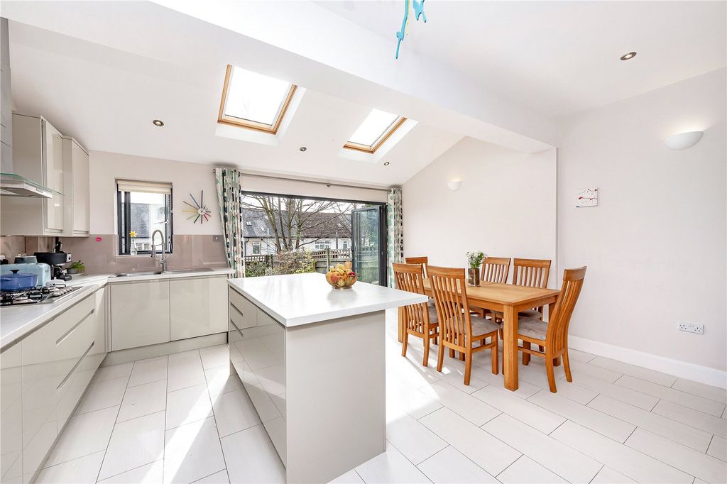 Property photo 1 of 18 Picture No. 07