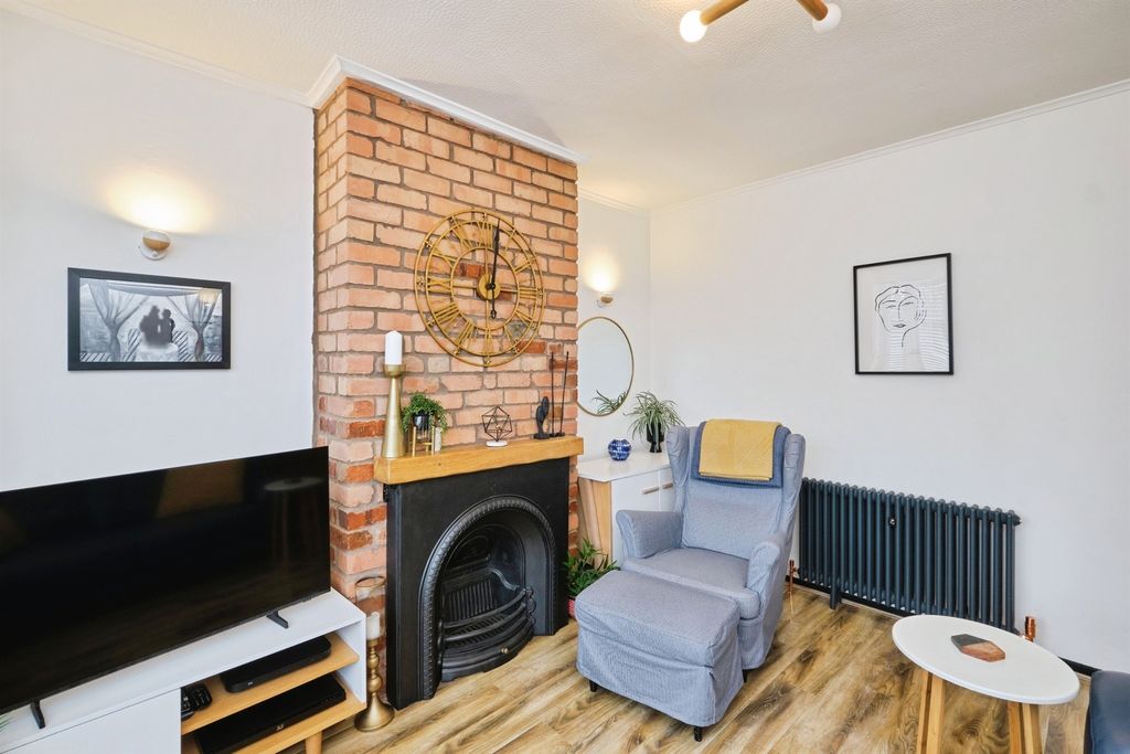 Property photo 3 of 20