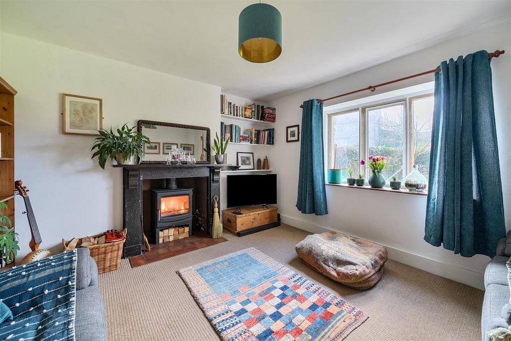 Property photo 3 of 25 Sitting Room