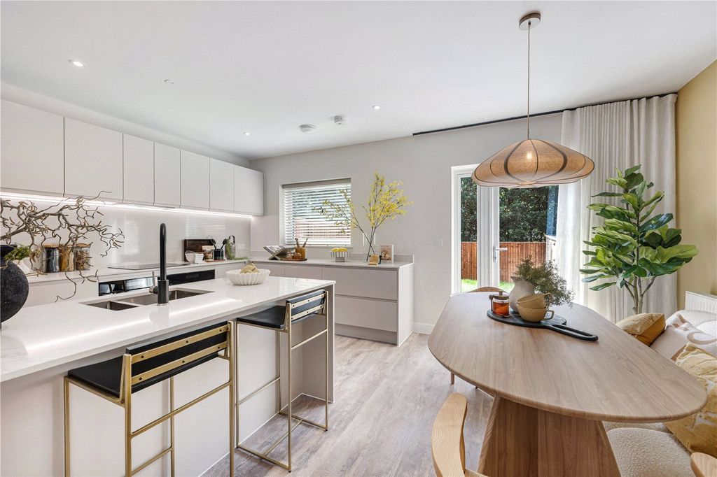 Property photo 3 of 18 Picture No. 16