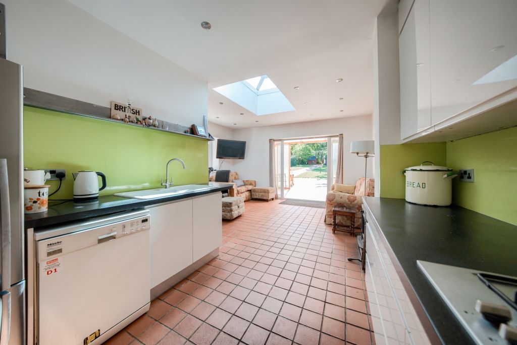 Property photo 3 of 17 Xt5A3743-Hdr(3)