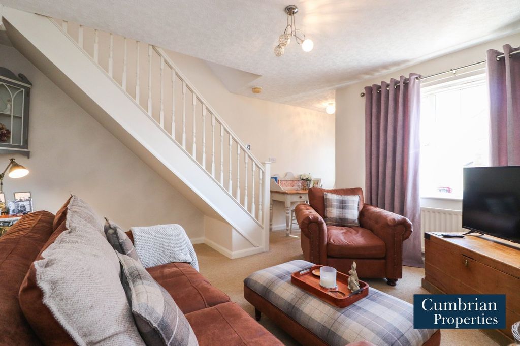 Property photo 2 of 14 Lounge