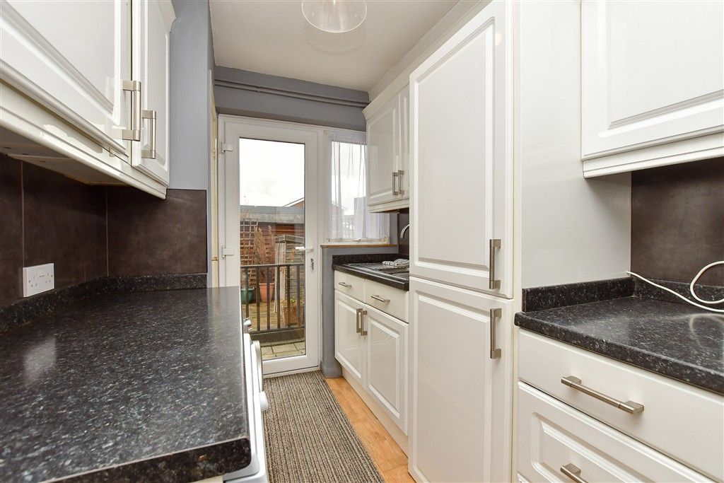 Property photo 2 of 14 Kitchen