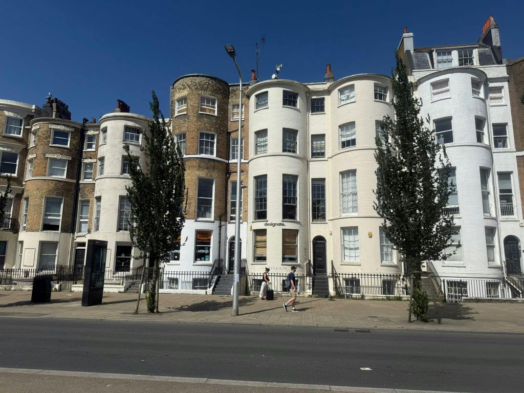 Property photo 2 of 3 cd88Fe4c-A97c-45F0-8B84-Eda5Bf4c1B52.Jpg