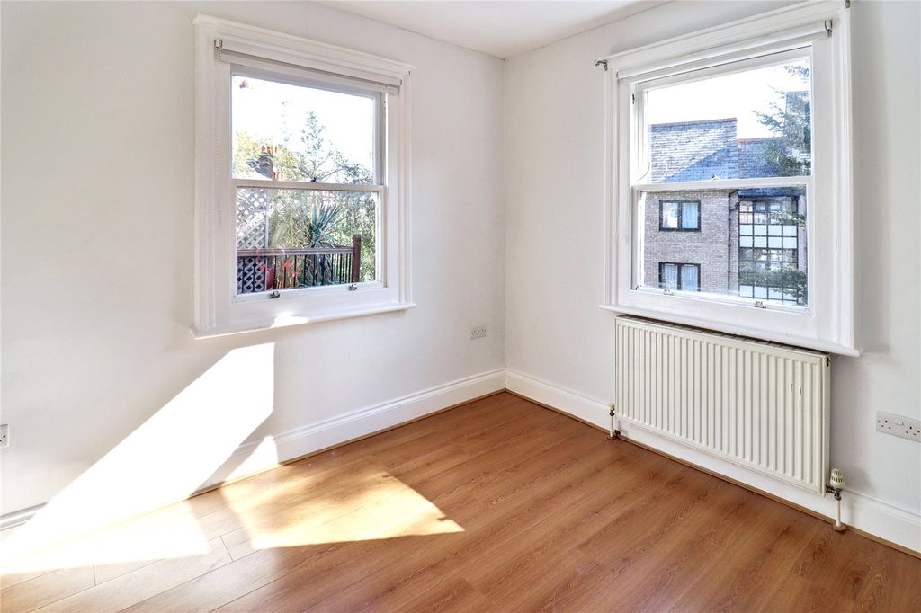 Property photo 3 of 5 Picture No. 04