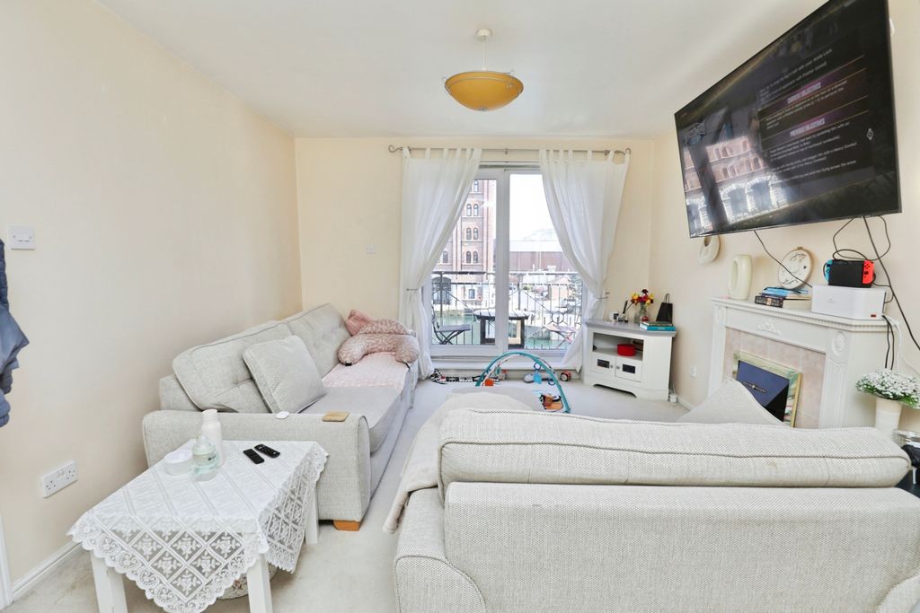 Property photo 3 of 15