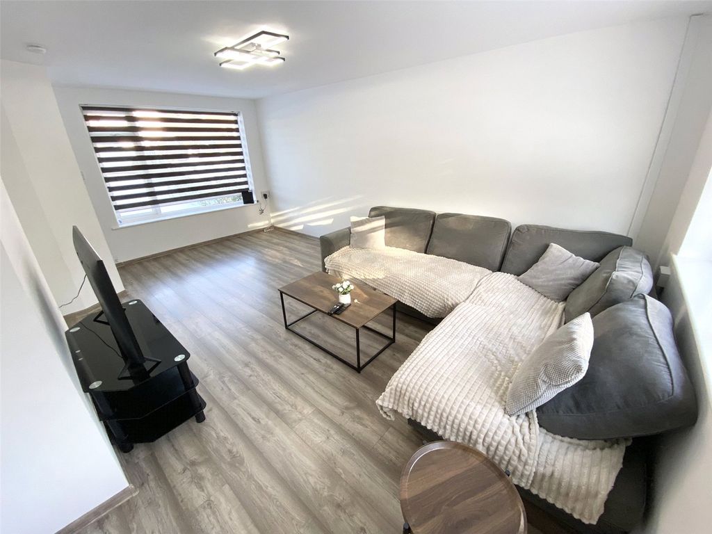 Property photo 3 of 16 Picture No. 09