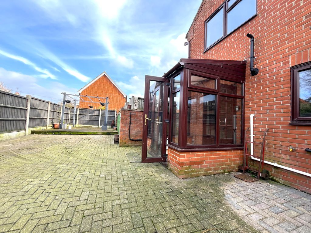 Property photo 3 of 7